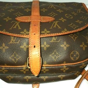 Louis Vuitton Messenger Bag